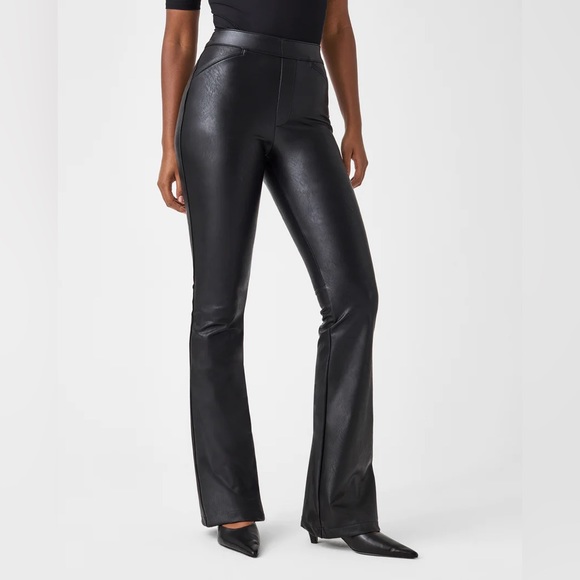 🌻Spanx 20457 Leather-Like Flare Pant - Picture 5 of 6